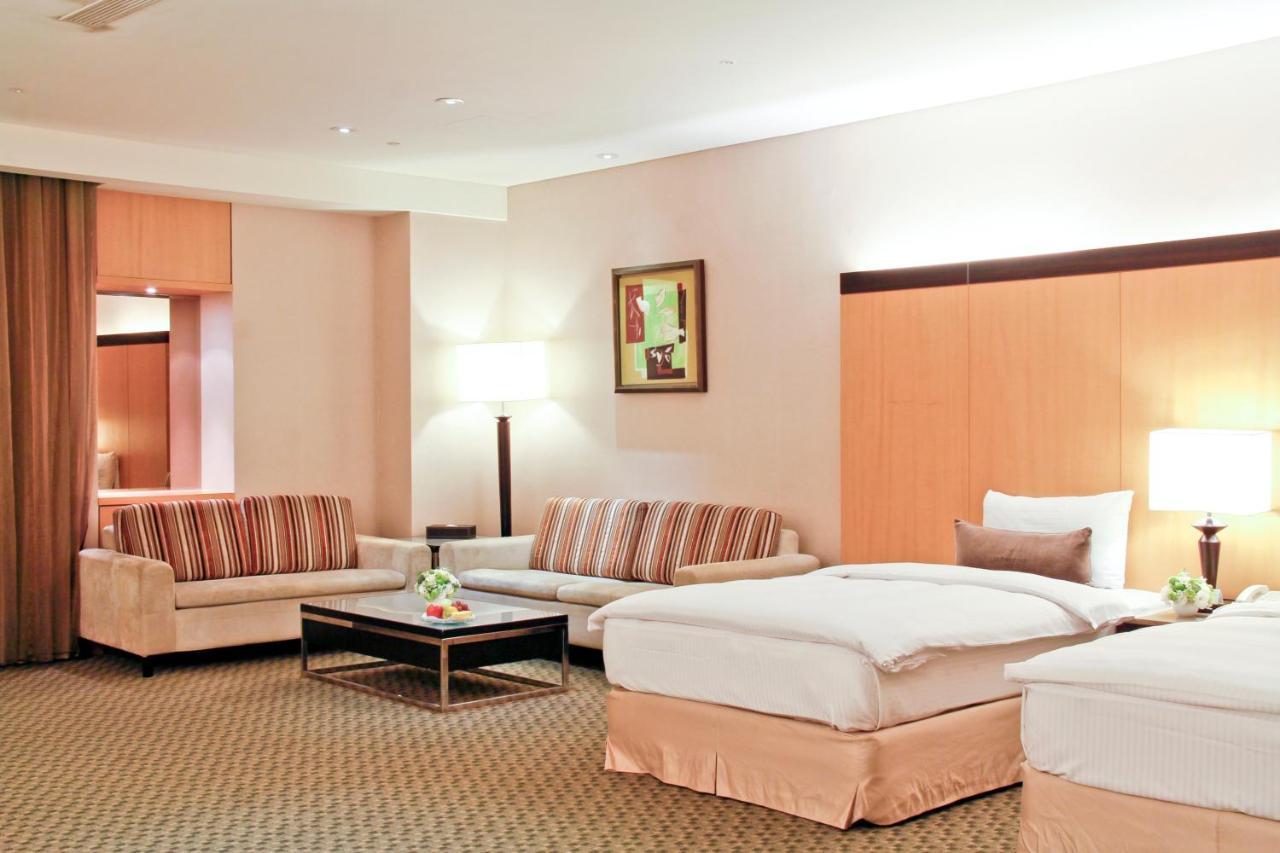 Queena Plaza Hotel Tainan Eksteriør bilde