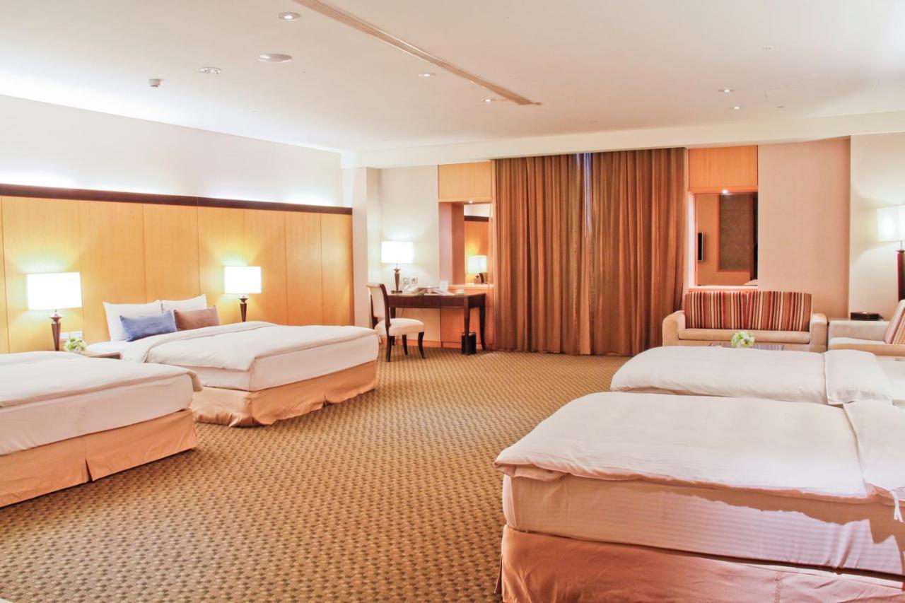Queena Plaza Hotel Tainan Eksteriør bilde