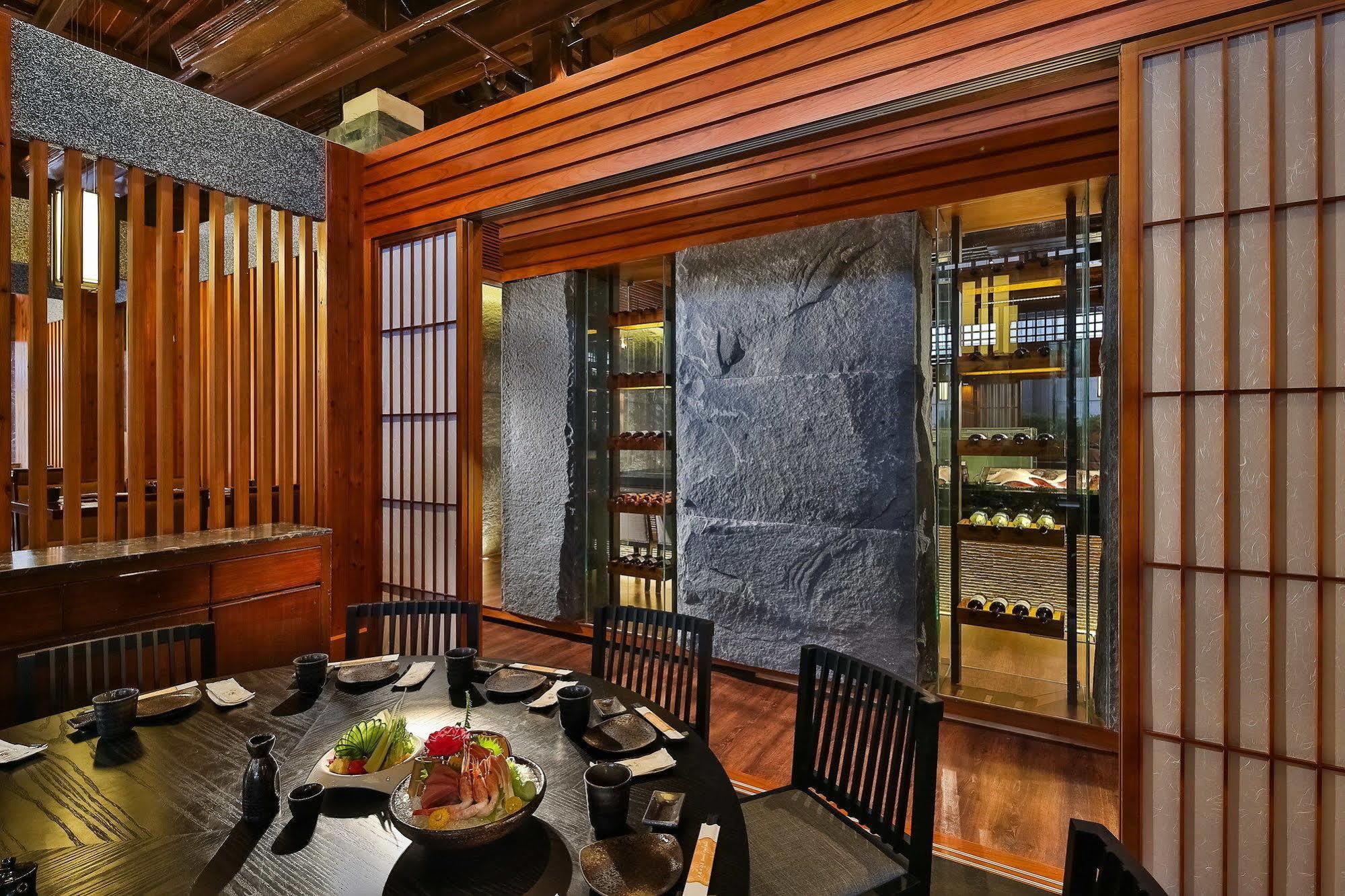 Queena Plaza Hotel Tainan Eksteriør bilde